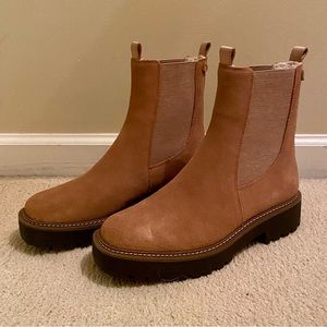 Sam Edleman Chelsea Boots. Golden Camel. Size 9.